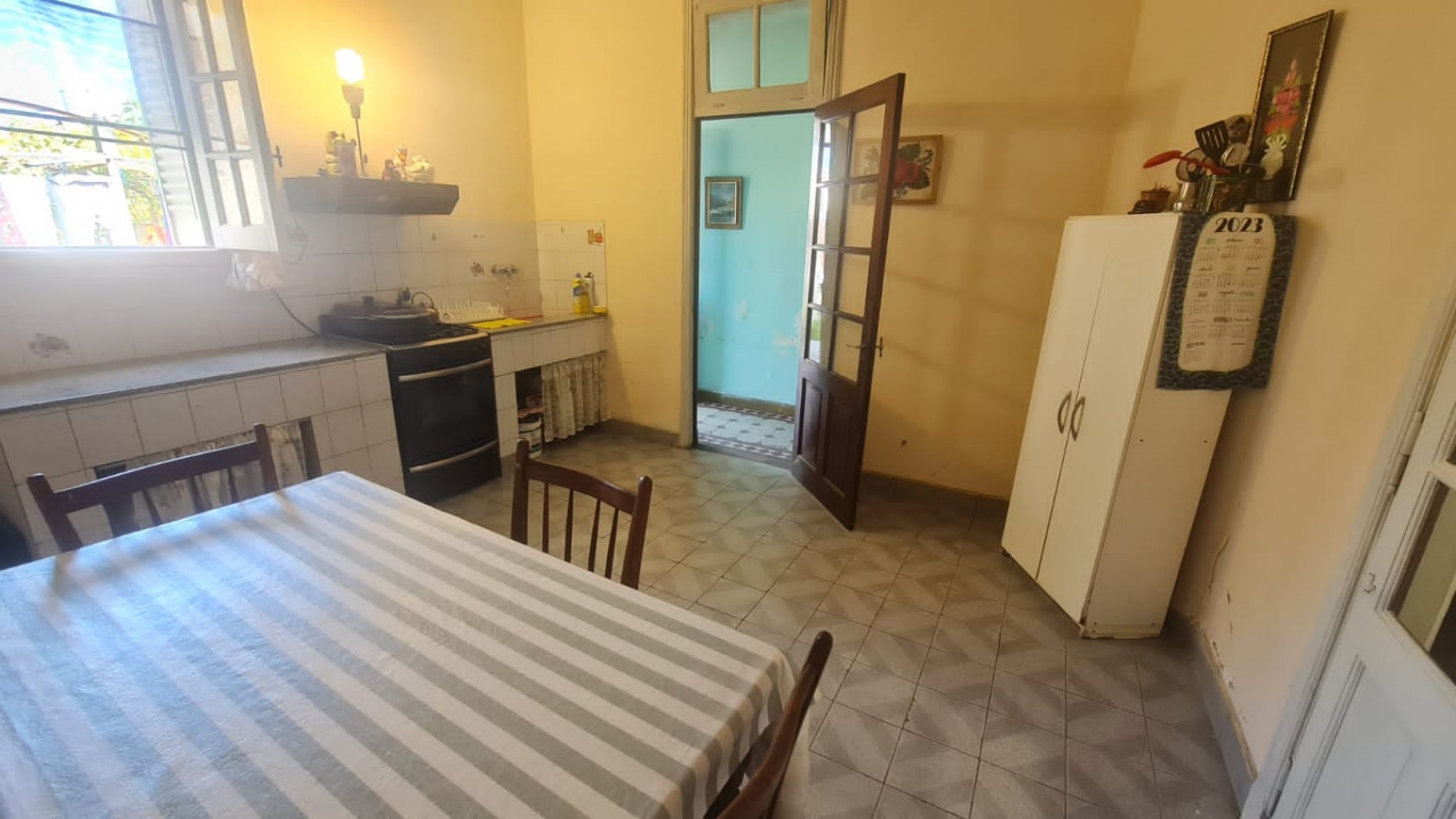 Venta; Casa Antigua a 8 cuadras del centro de Bahia Blanca