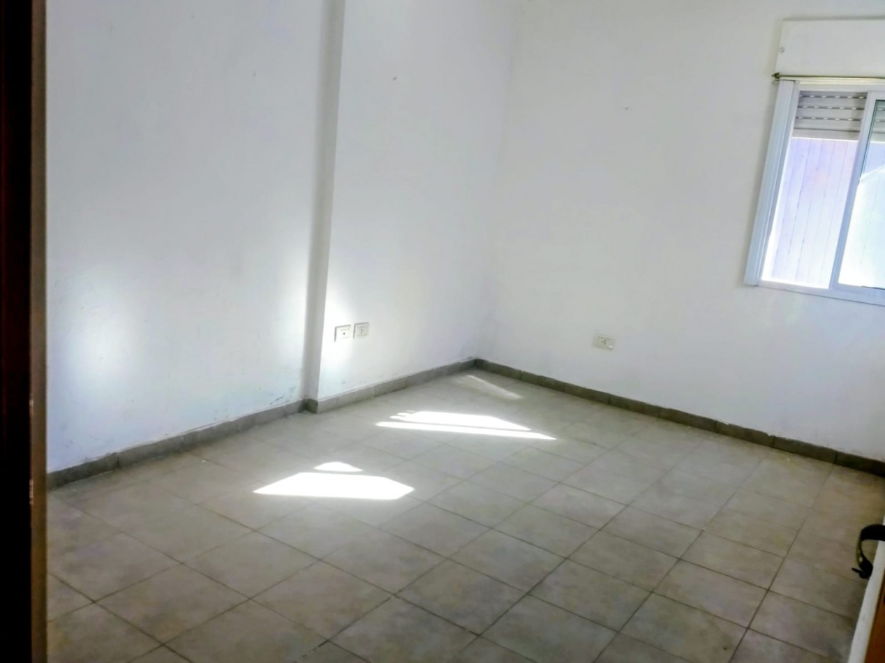 Venta casa con local 