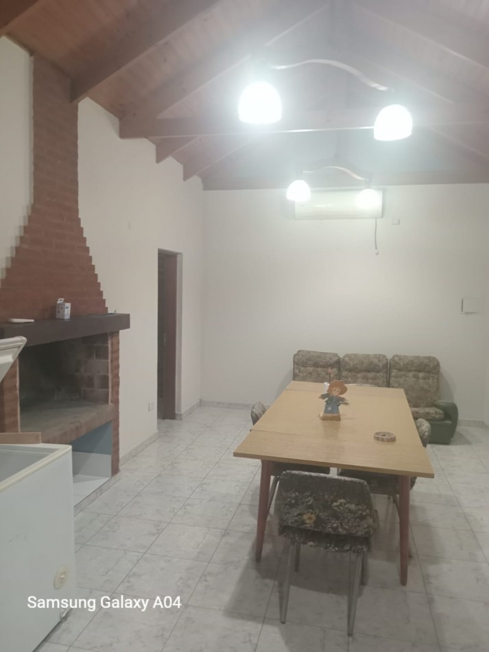 Se vende casa con pileta en villa bordeu