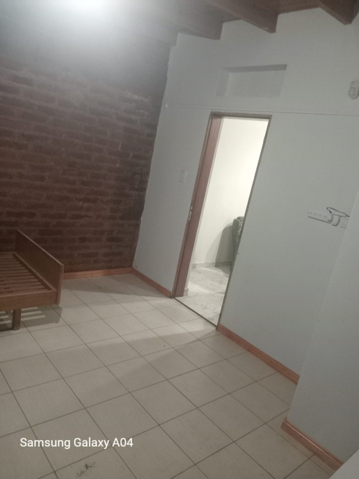 Se vende casa con pileta en villa bordeu