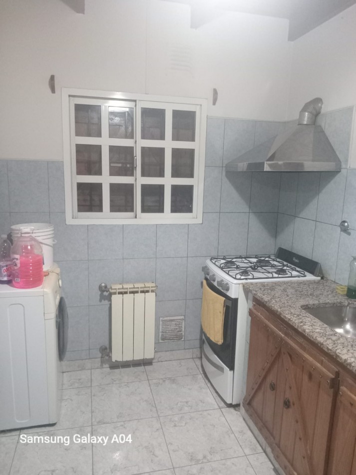 Se vende casa con pileta en villa bordeu