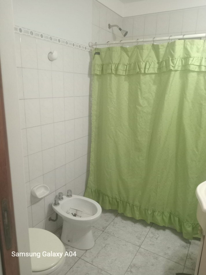 Se vende casa con pileta en villa bordeu