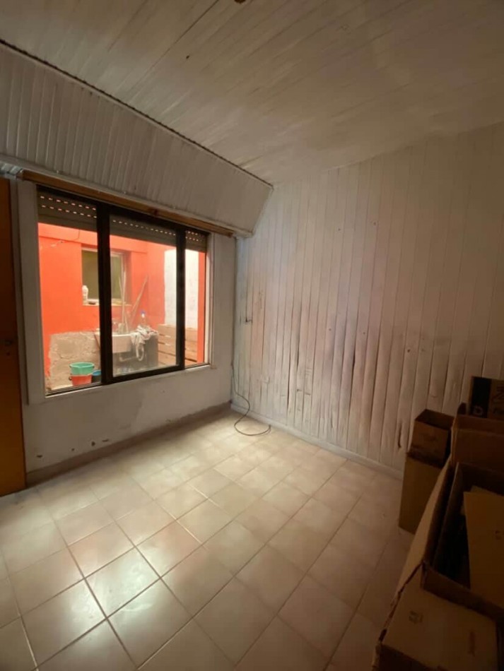Venta casa con local 