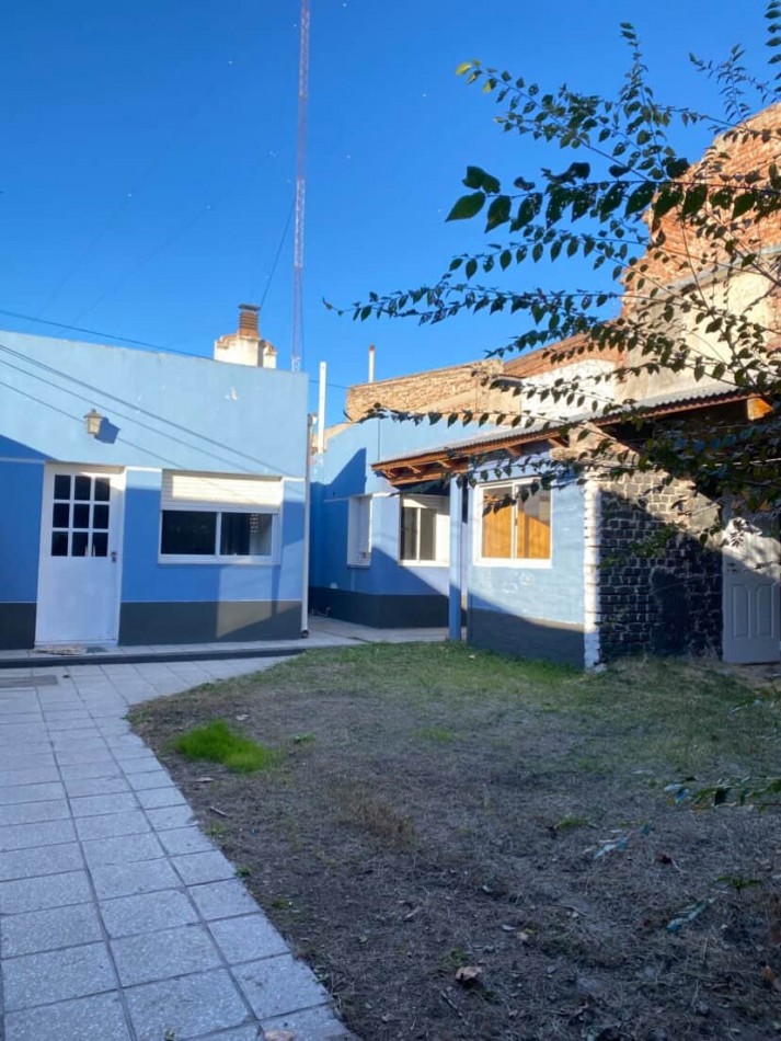 Venta casa con local 