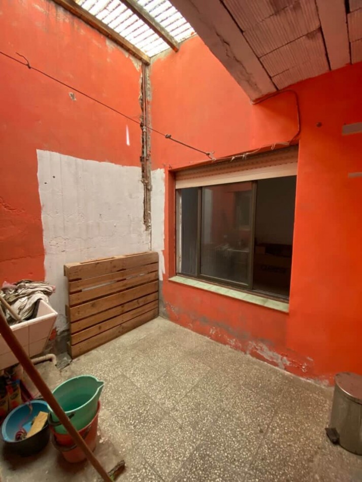Venta casa con local 