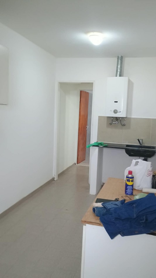 Se Alquila casa con galpon