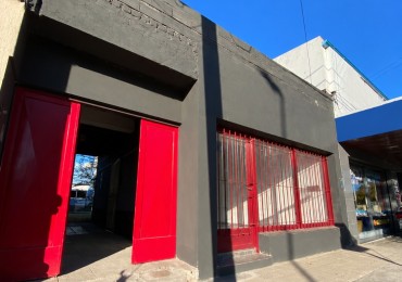 Venta casa con local 