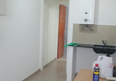 Se Alquila casa con galpon