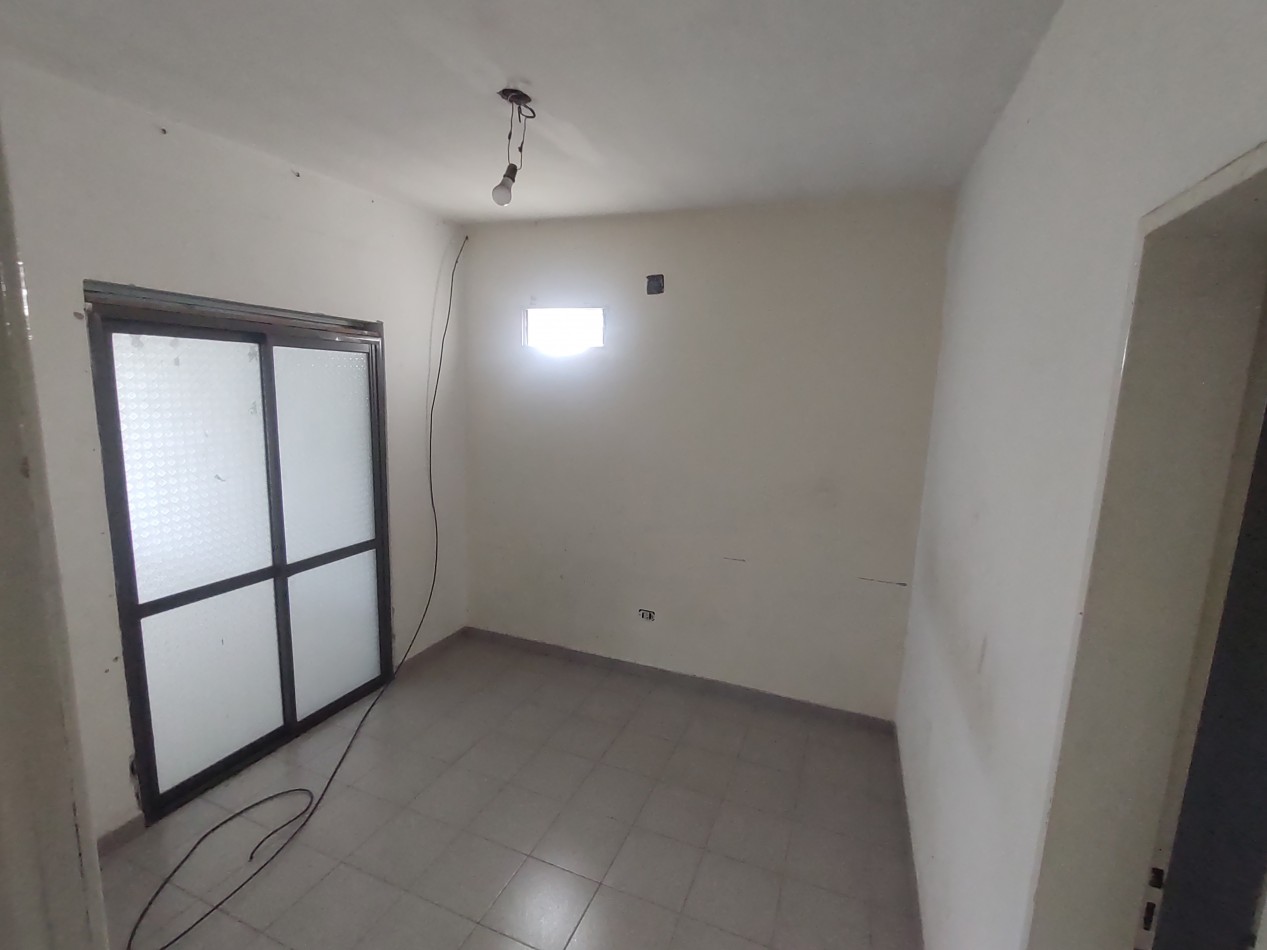 Casa en venta en bahia blanca Barrio Cerrito esquina comercial 