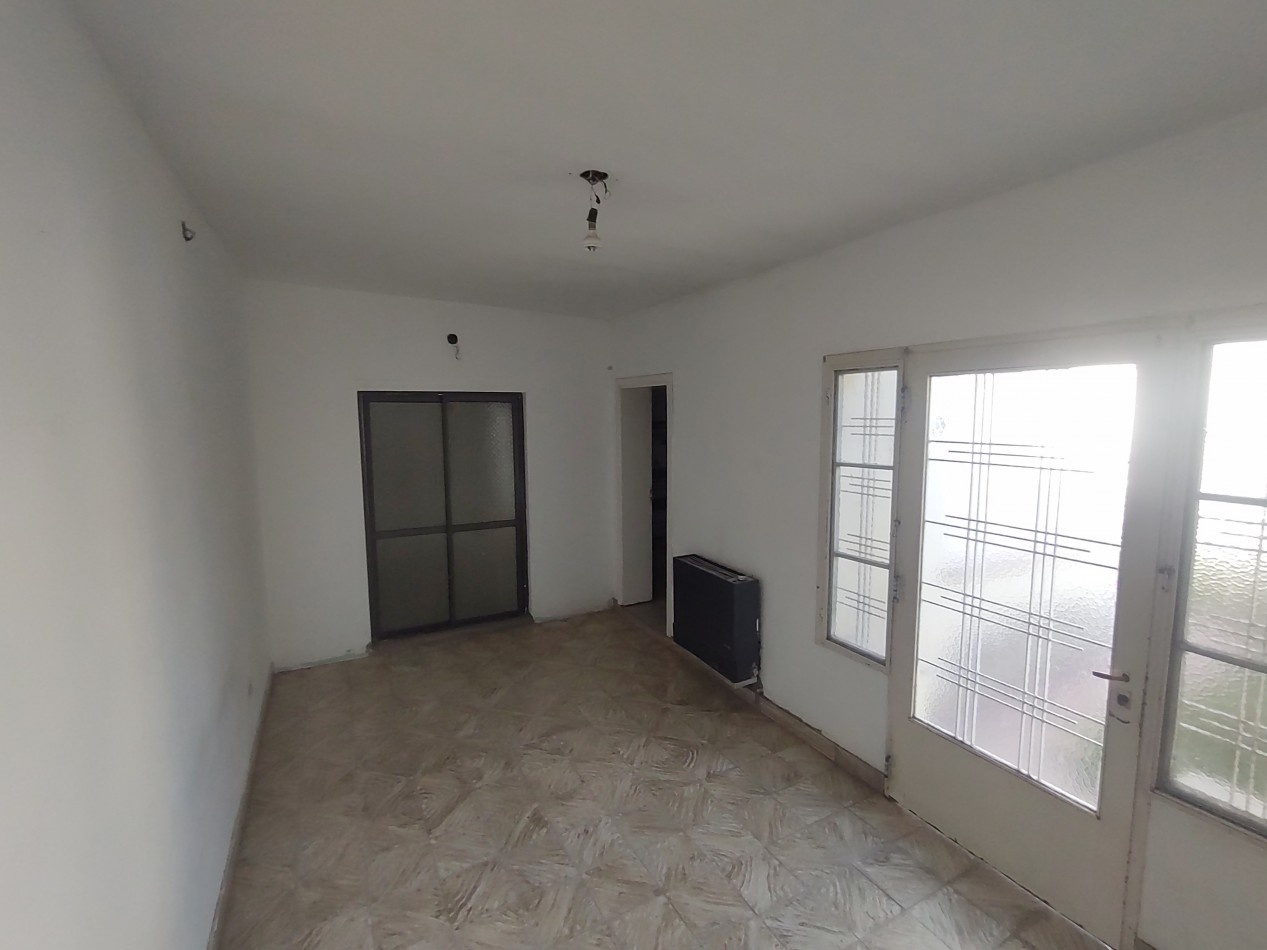 Casa en venta en bahia blanca Barrio Cerrito esquina comercial 