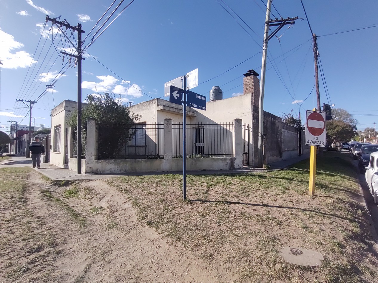 Casa en venta en bahia blanca Barrio Cerrito esquina comercial 