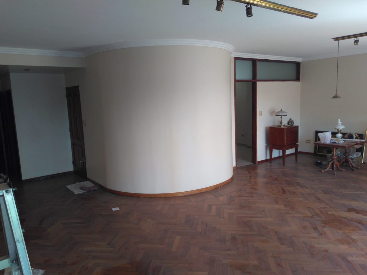 Venta de departamento Premium Piso entero  en bahia blanca con 2 cocheras y baulera