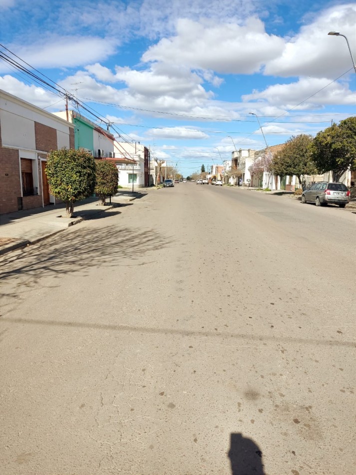 LOCAL SOBRE AVENIDA SANTAGADA EN CORONEL DORREGO