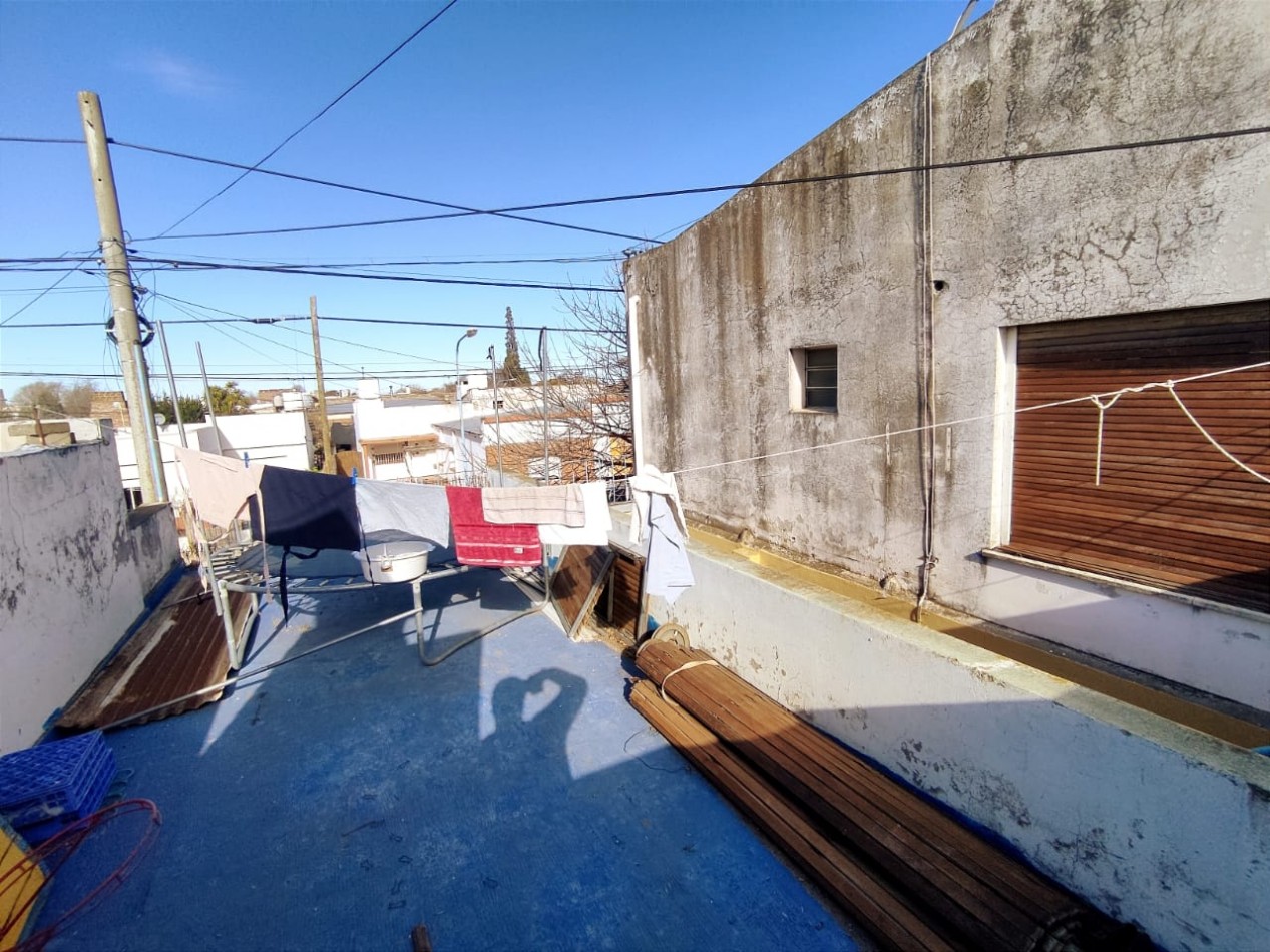 HERMOSA CASA EN DOS PLANTAS EN CORONEL DORREGO