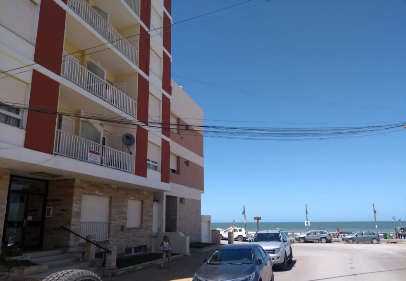 DEPARTAMENTO EN VENTA A 30 METROS DE LA PLAYA DE MONTE HERMOSO